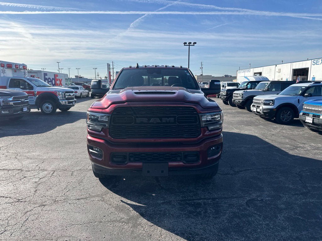 Used 2024 RAM 2500 Limited AWD/4WD image 2