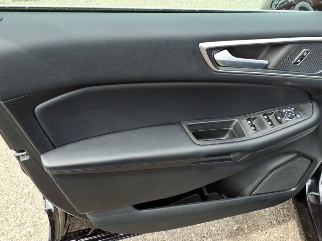 Certified 2023 Ford Edge SEL w/ Convenience Package AWD/4WD image 12