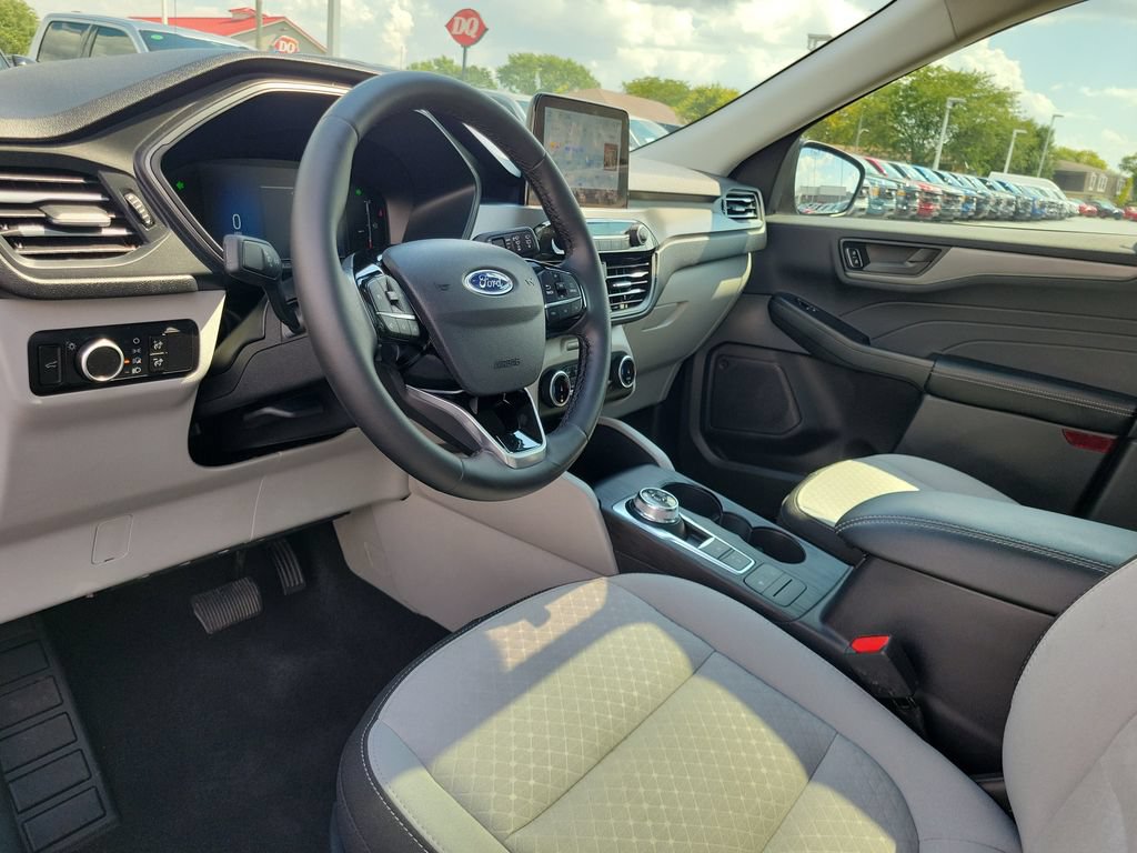 Certified 2026 Ford Escape Active w/ Cold Weather Package AWD/4WD image 21