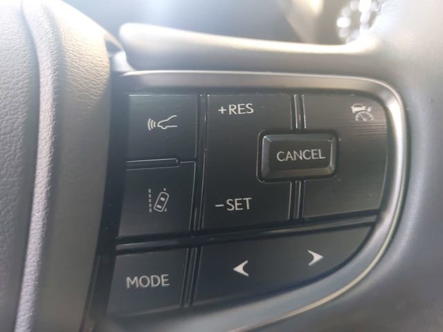 Used 2022 Lexus ES 300h w/ Premium Package image 18