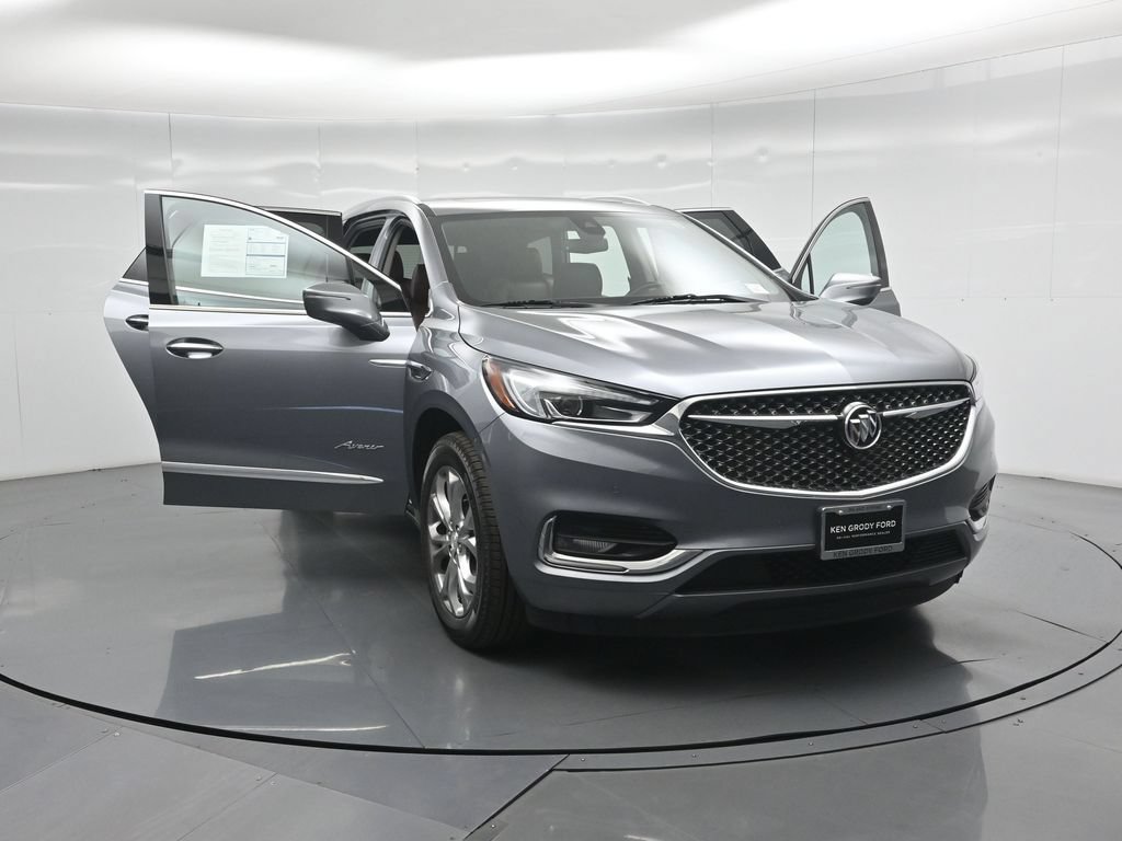 Used 2020 Buick Enclave Avenir w/ Avenir Technology Package FWD image 32