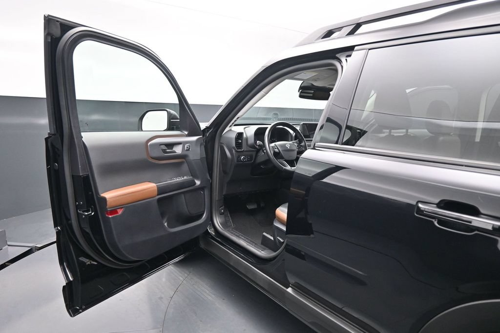 Certified 2023 Ford Bronco Sport Outer Banks w/ Tech Package AWD/4WD image 9