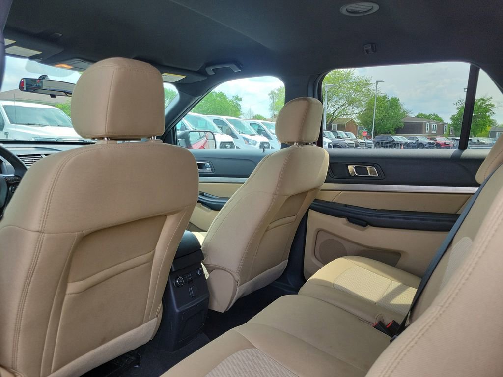 Certified 2017 Ford Explorer FWD image 16