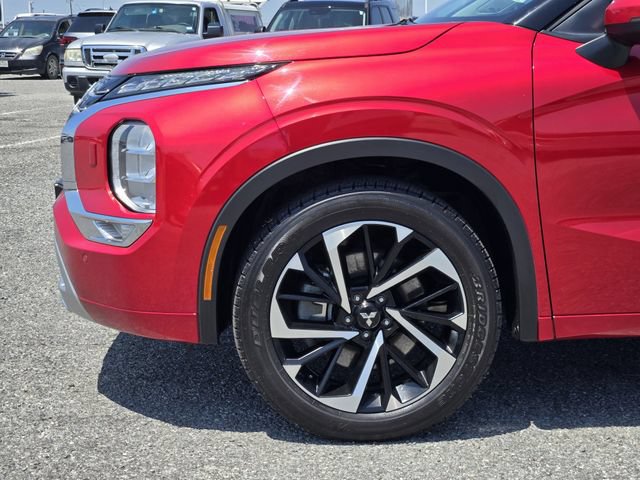 Used 2024 Mitsubishi Outlander SEL AWD/4WD image 9