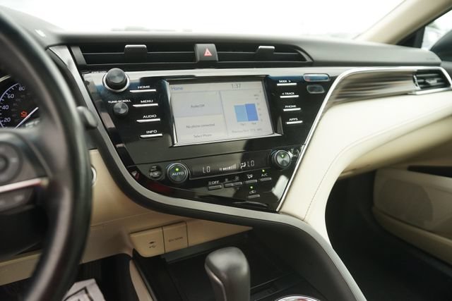 Used 2018 Toyota Camry XLE FWD image 26