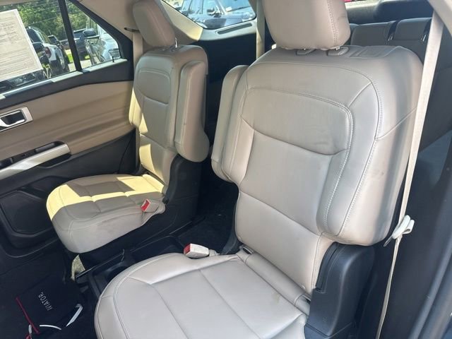 Certified 2021 Ford Explorer XLT w/ Equipment Group 202A AWD/4WD image 12