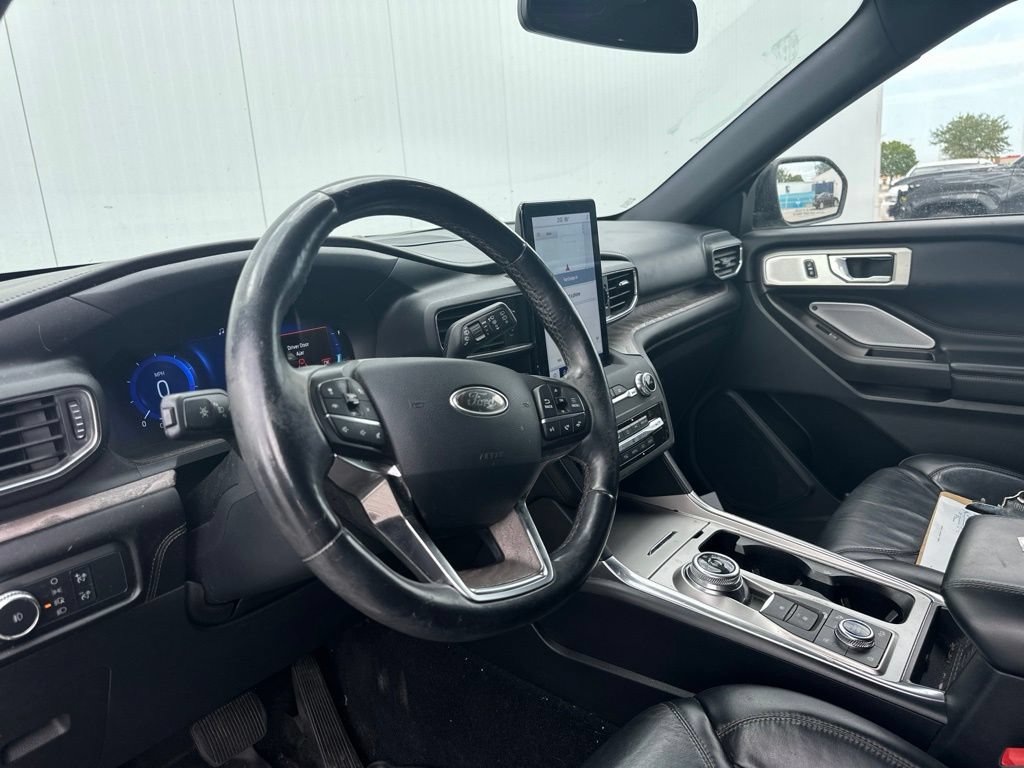 Certified 2020 Ford Explorer Platinum w/ Premium Technology Package AWD/4WD image 15