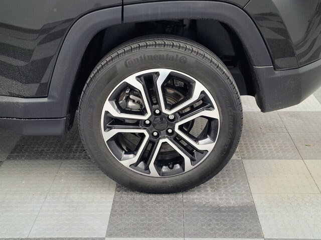 Used 2022 Jeep Compass Limited AWD/4WD image 14