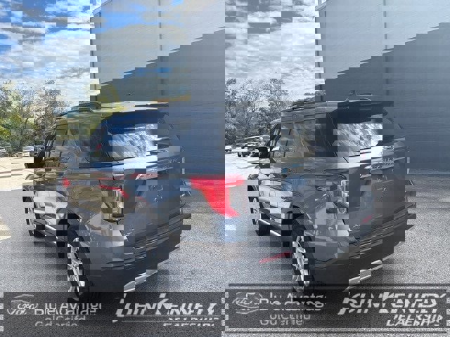 Certified 2022 Ford Explorer XLT w/ Equipment Group 202A image 30