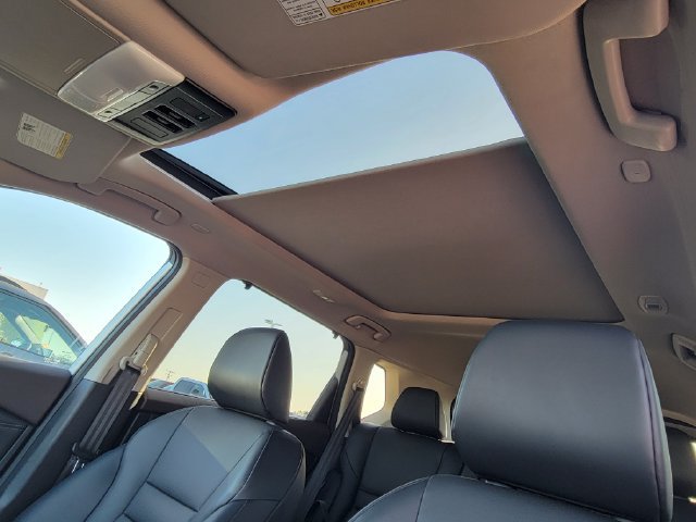 Used 2023 Nissan Rogue SV w/ SV Premium B Package FWD image 17