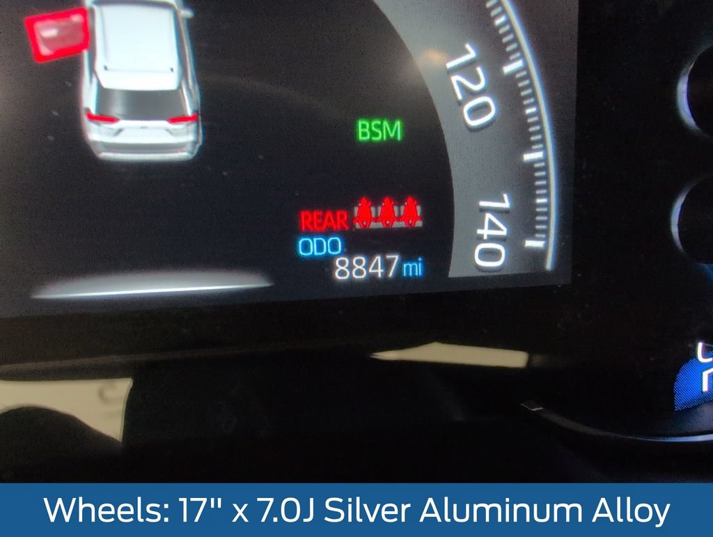 Used 2025 Toyota RAV4 XLE AWD/4WD image 24