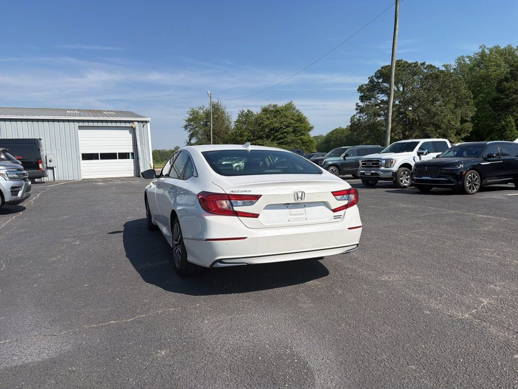 Used 2019 Honda Accord Touring image 3