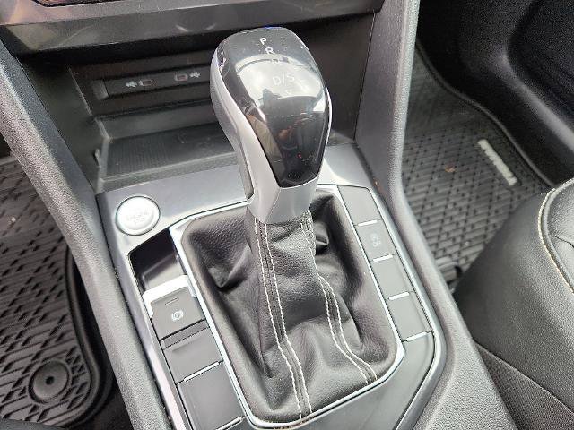 Used 2023 Volkswagen Tiguan SE FWD image 14