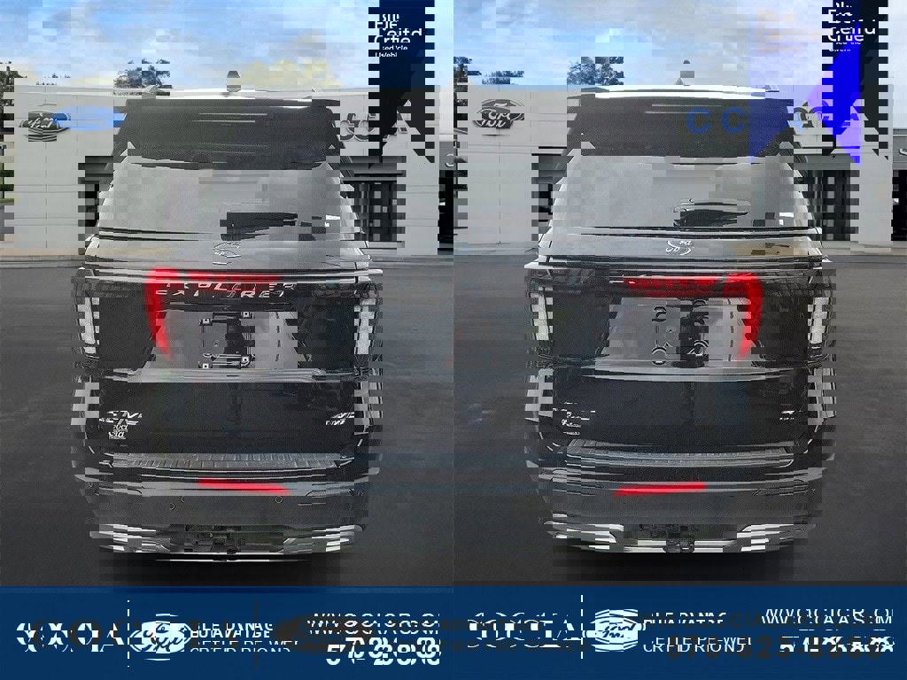 Certified 2025 Ford Explorer Active w/ Active Comfort Package image 4
