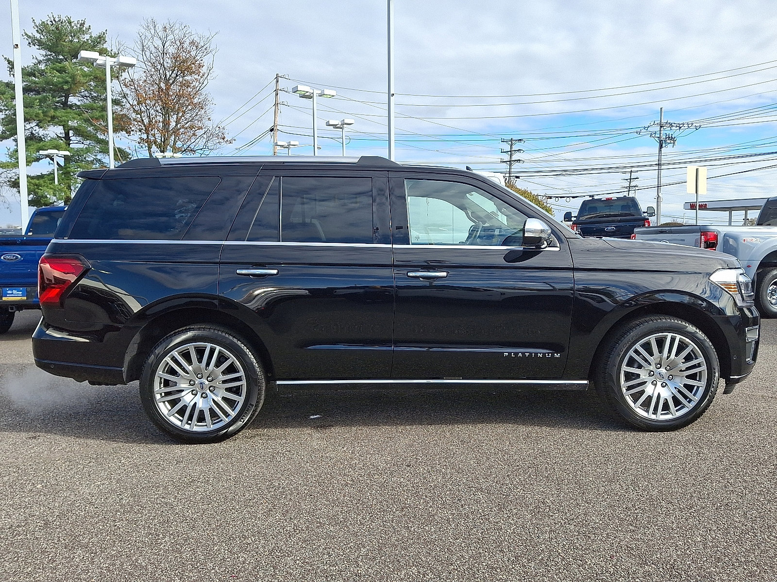 Certified 2024 Ford Expedition Platinum image 9