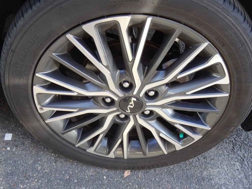 Used 2023 Kia Forte GT-Line image 14