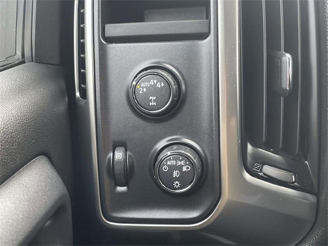 Used 2018 Chevrolet Silverado 1500 LT w/ All Star Edition image 17