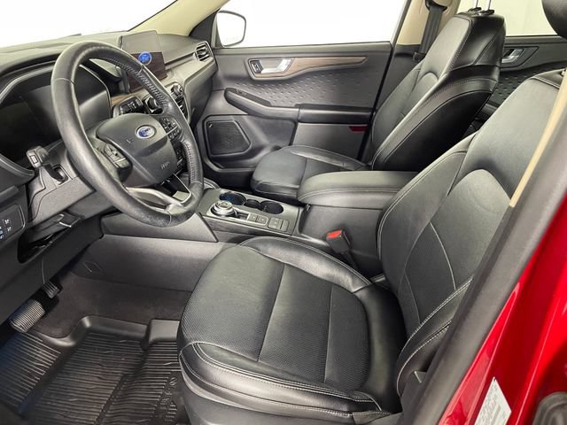 Certified 2020 Ford Escape Titanium AWD/4WD image 2