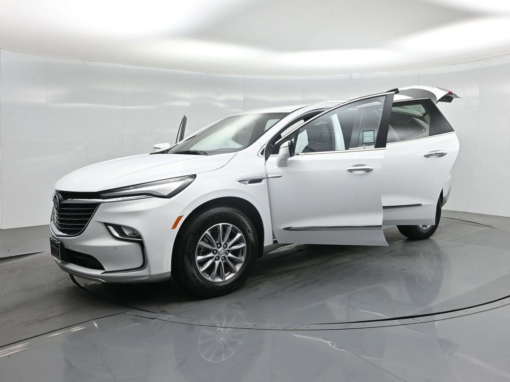 Used 2024 Buick Enclave Premium image 57