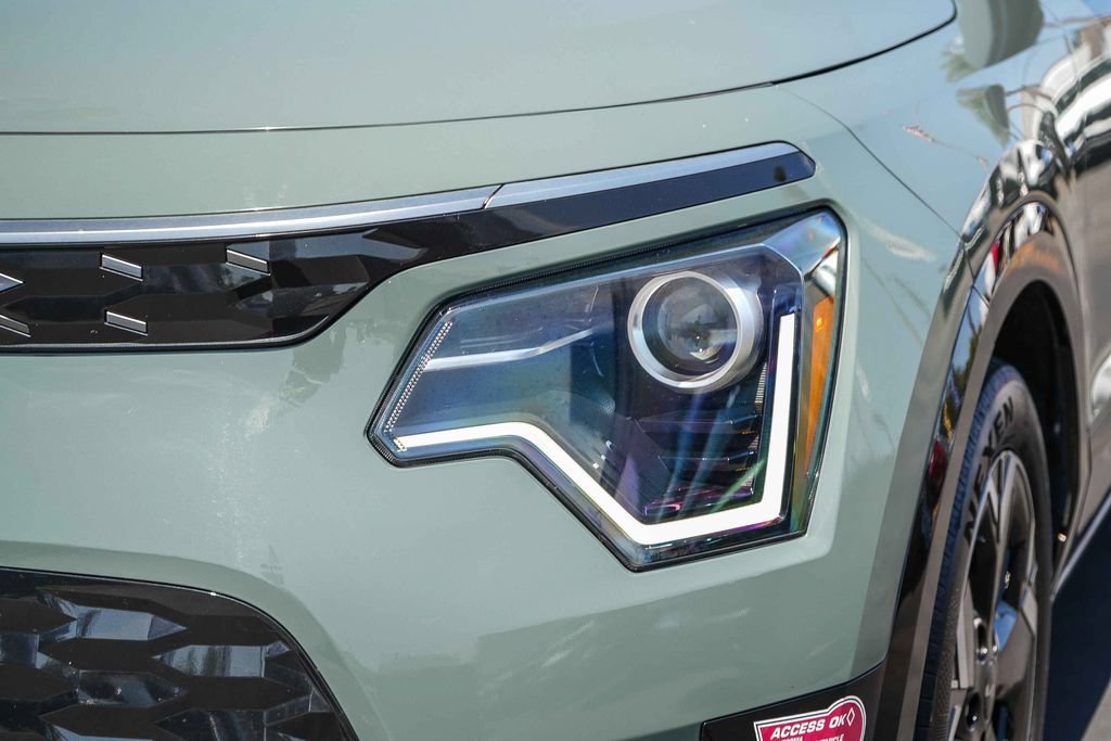 Used 2024 Kia Niro Wind FWD image 5