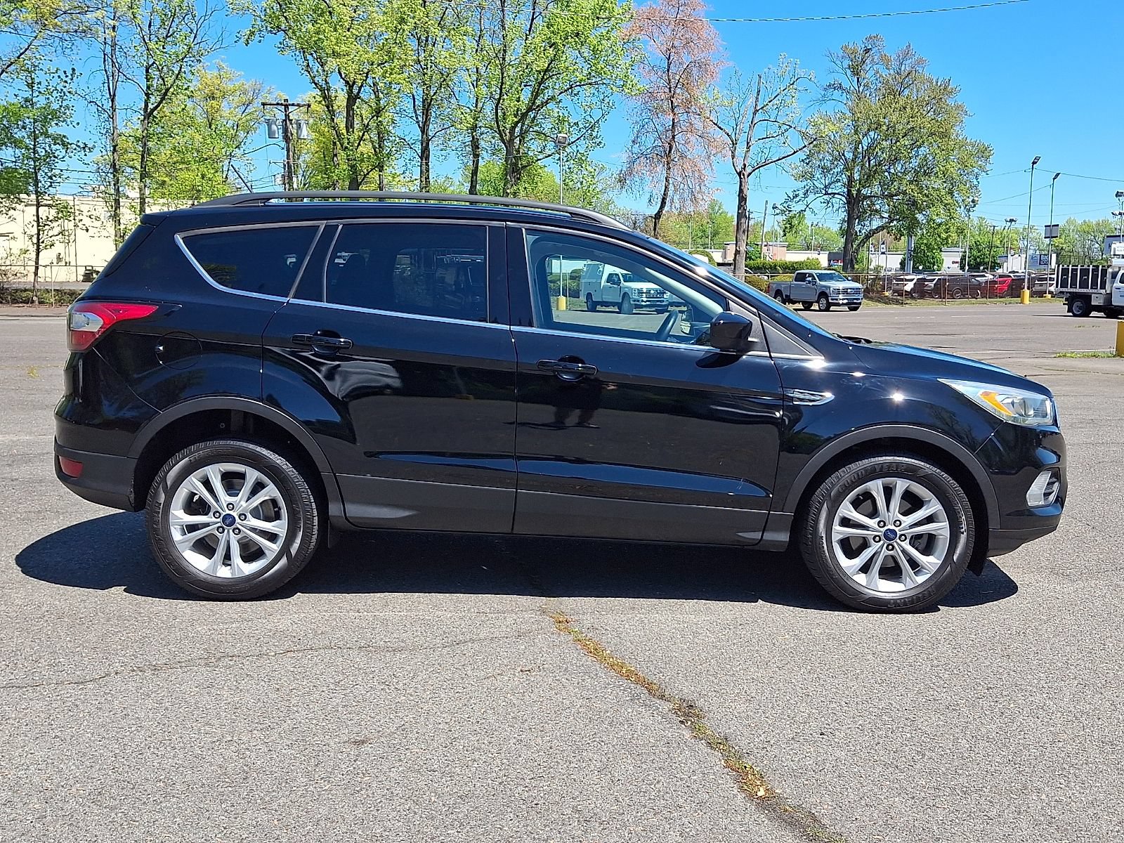 Certified 2018 Ford Escape SEL FWD image 8