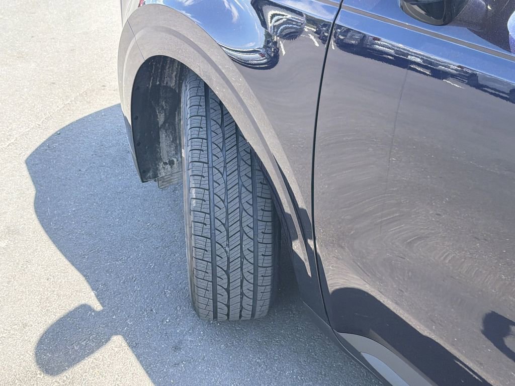 Used 2025 Kia Carnival FWD image 34
