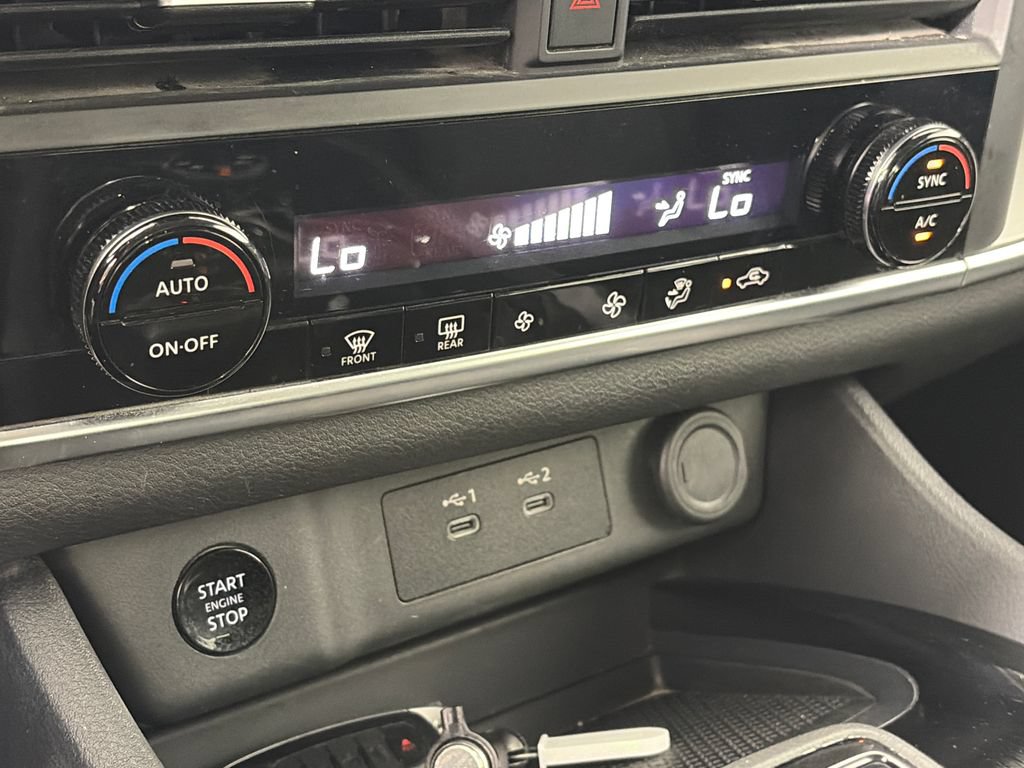 Used 2024 Nissan Rogue SV AWD/4WD image 21