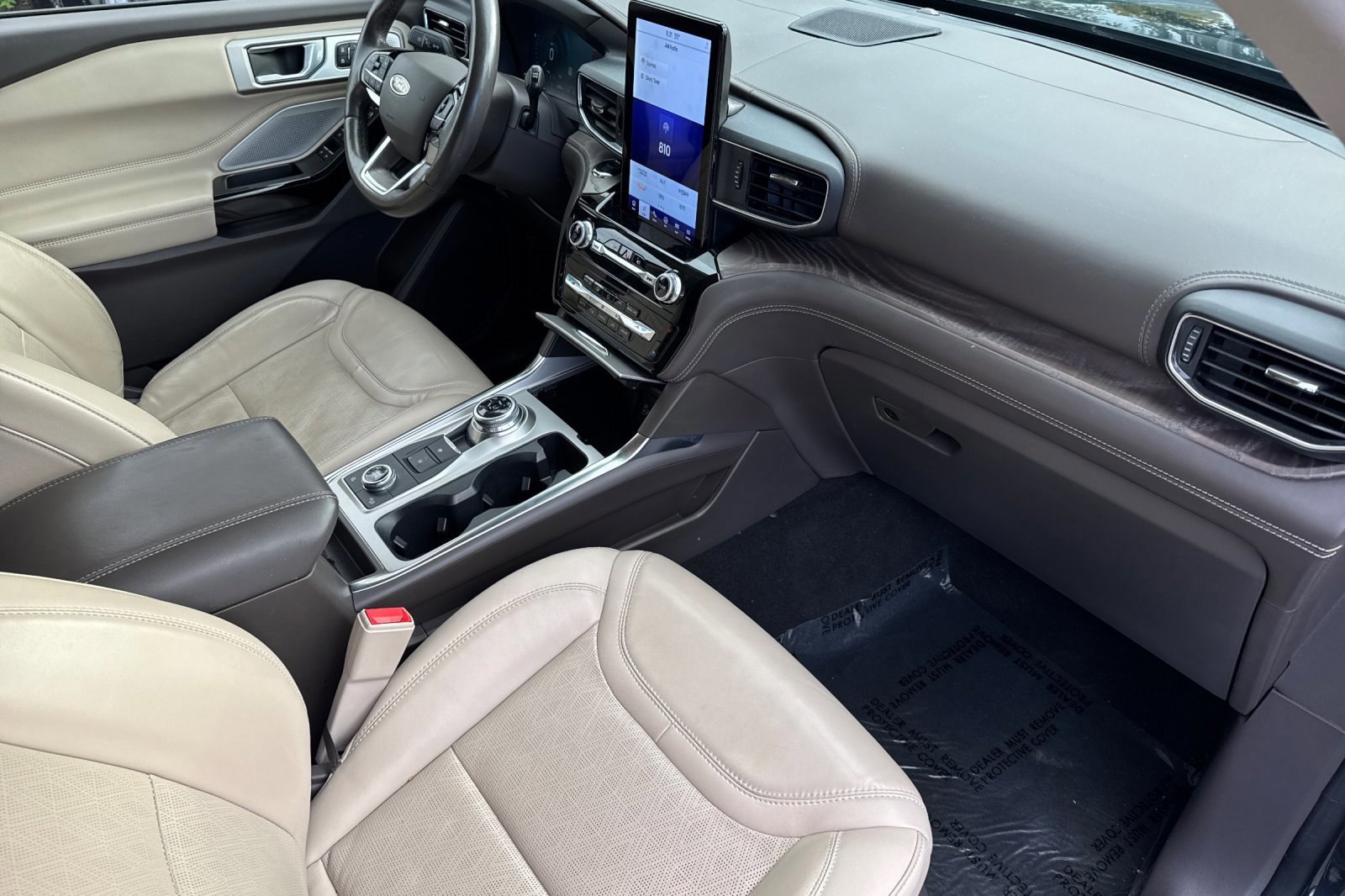 Certified 2022 Ford Explorer Platinum w/ Technology Package image 16