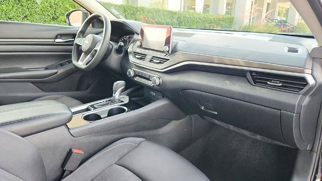 Used 2024 Nissan Altima 2.5 SV FWD image 29