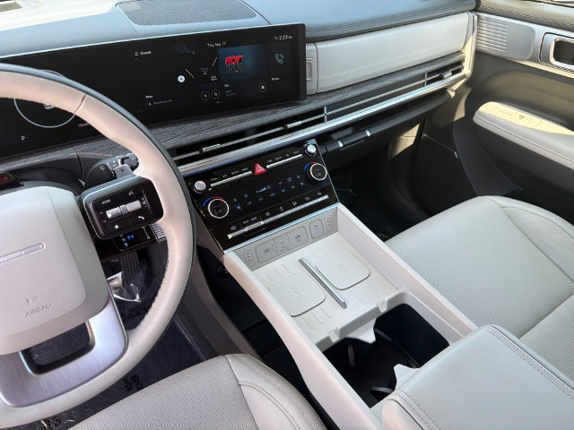 Used 2025 Hyundai Santa Fe Calligraphy AWD/4WD image 30