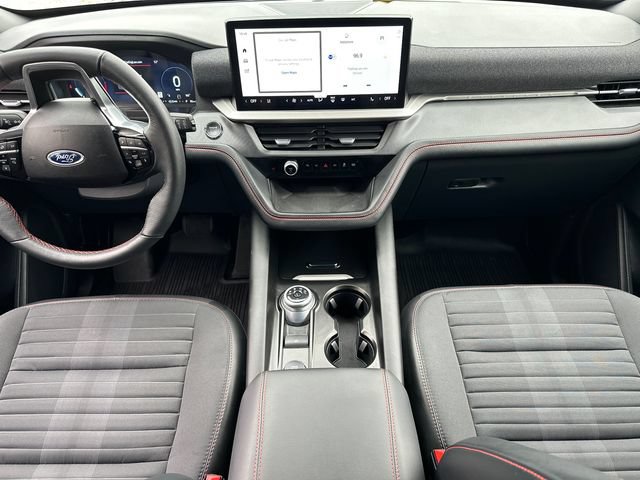 Certified 2025 Ford Explorer ST-Line w/ ST-Line Street Pack AWD/4WD image 24