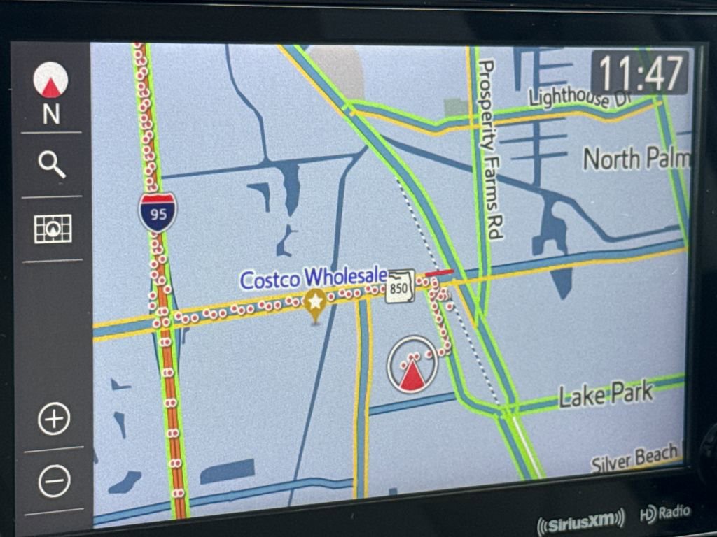 Used 2021 Toyota Highlander XLE image 21