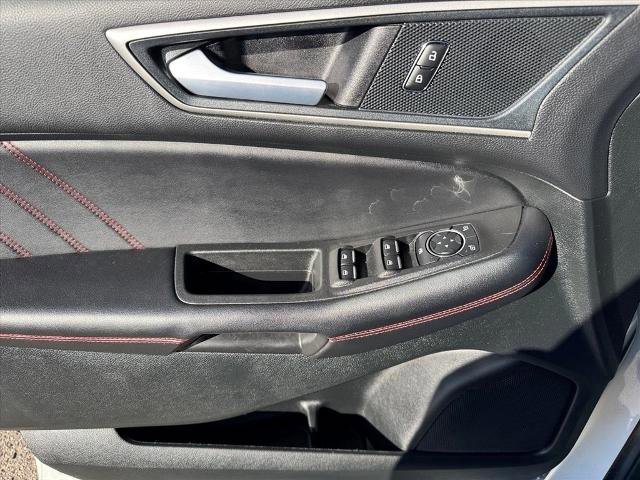 Certified 2024 Ford Edge ST-Line w/ Class II Trailer Tow Package image 23