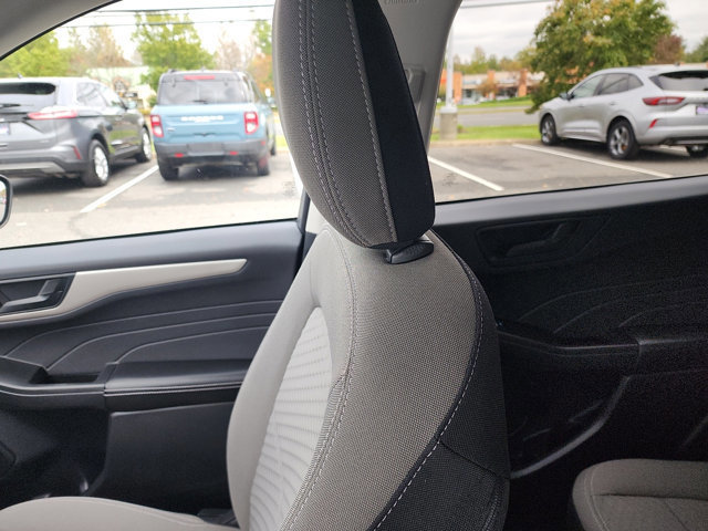 Certified 2022 Ford Escape SE w/ Convenience Package image 17