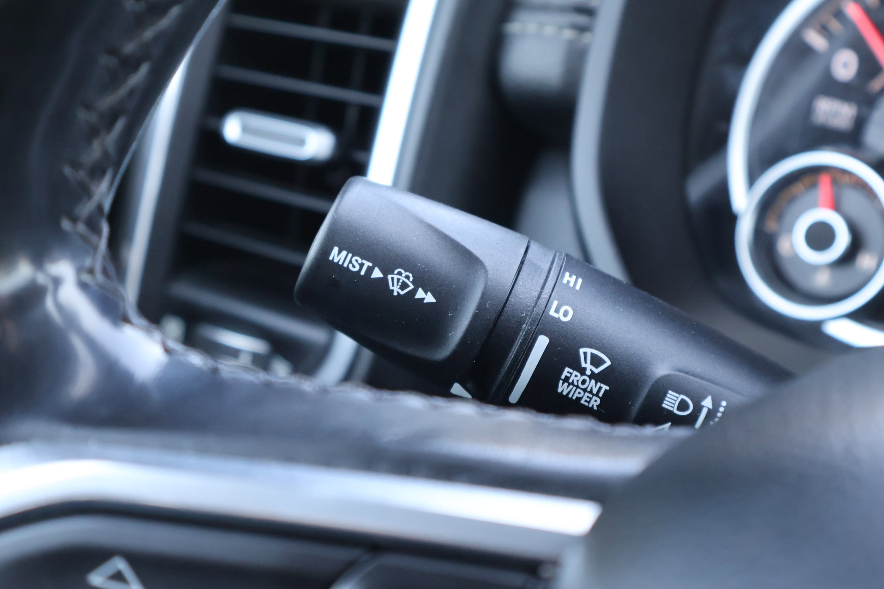 Used 2019 RAM 1500 Laramie image 19