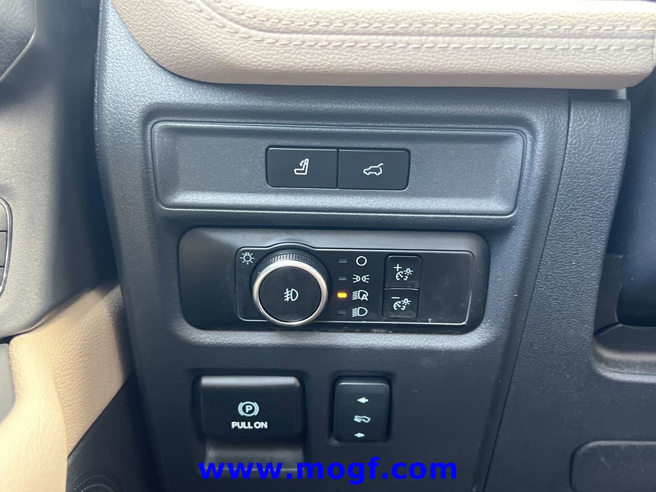 Certified 2024 Ford Expedition Limited AWD/4WD image 17