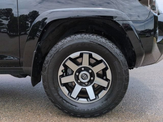 Used 2019 Toyota 4Runner TRD Off-Road Premium AWD/4WD image 12