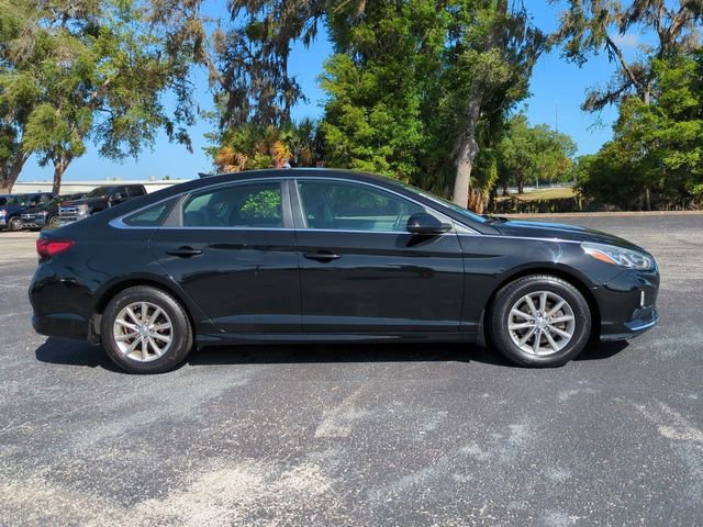 Used 2019 Hyundai Sonata SE w/ Winter Weather Package image 4