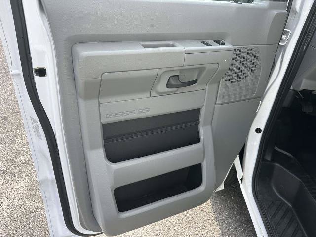 Certified 2023 Ford E-450 and Econoline 450 Super Duty w/ Power Windows & Locks Group RWD image 19
