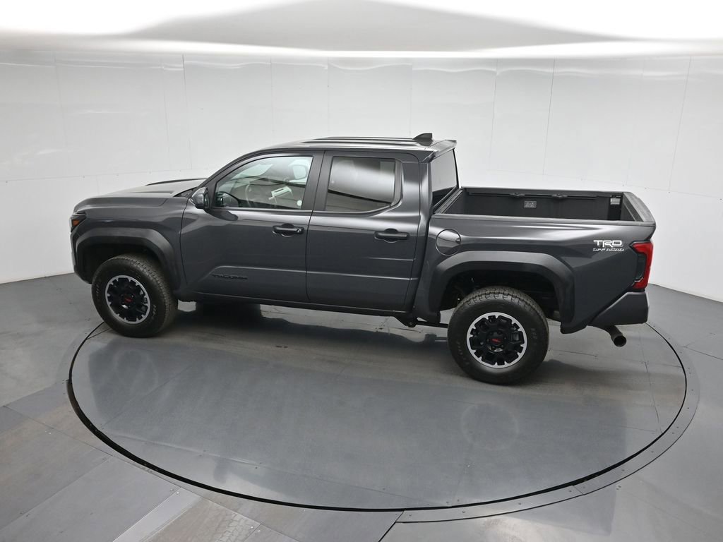 Used 2024 Toyota Tacoma TRD Off-Road image 21