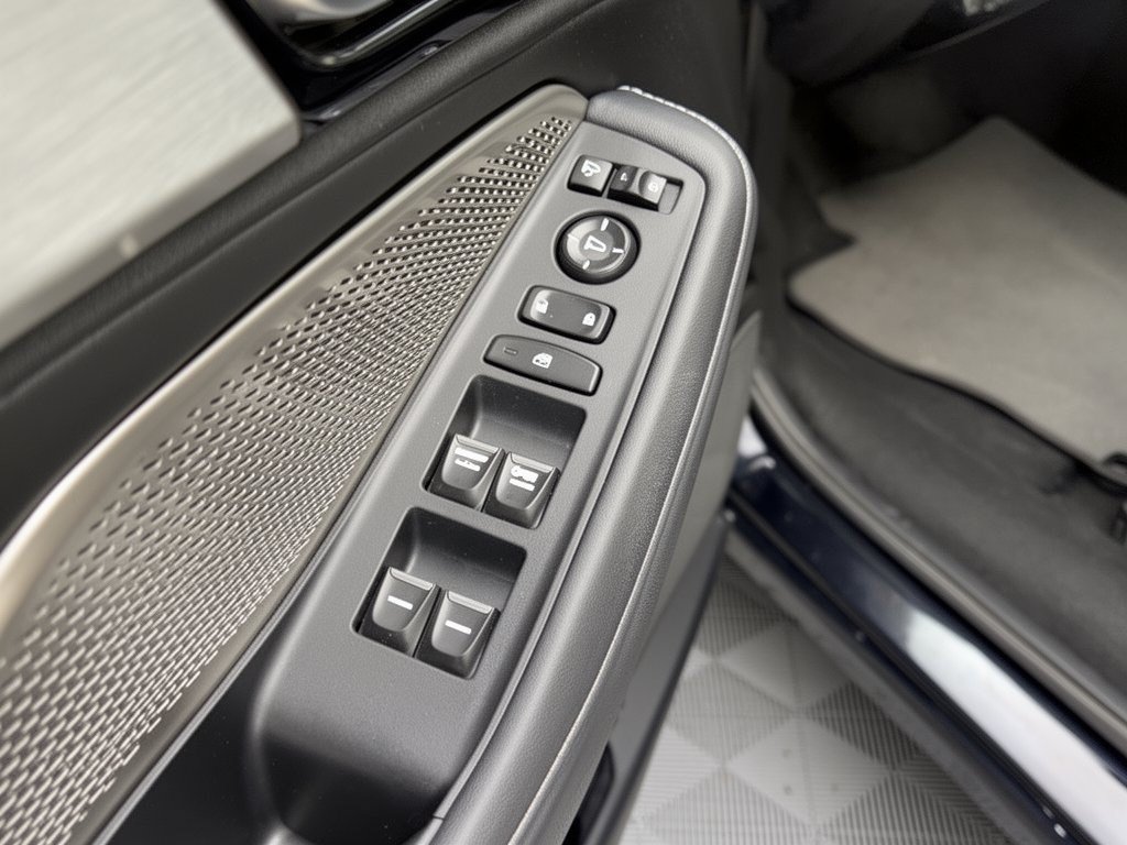 Used 2024 Acura MDX w/ Technology Package FWD image 15