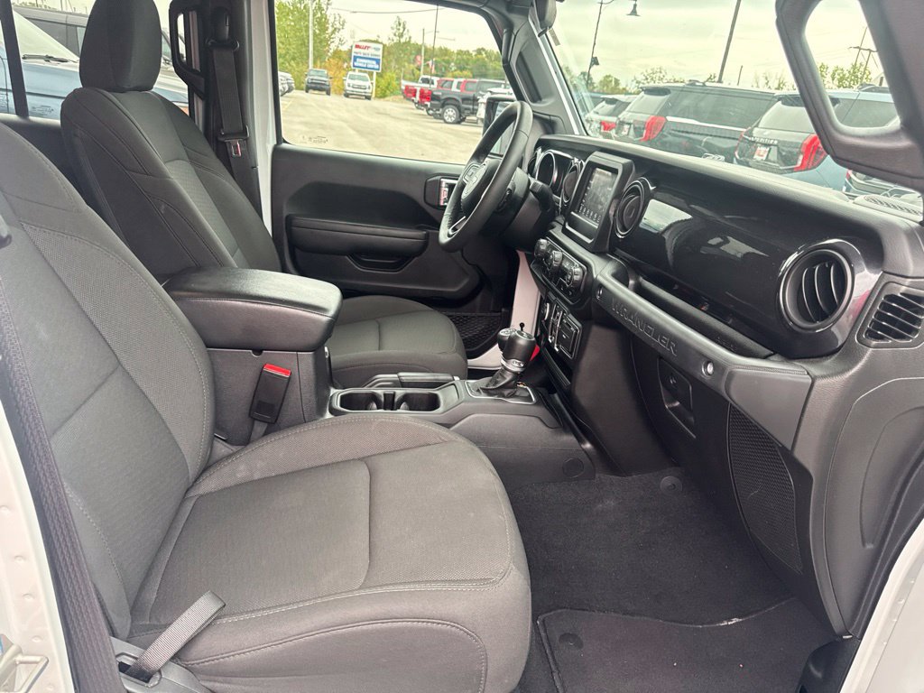 Used 2023 Jeep Wrangler Unlimited Sport AWD/4WD image 33