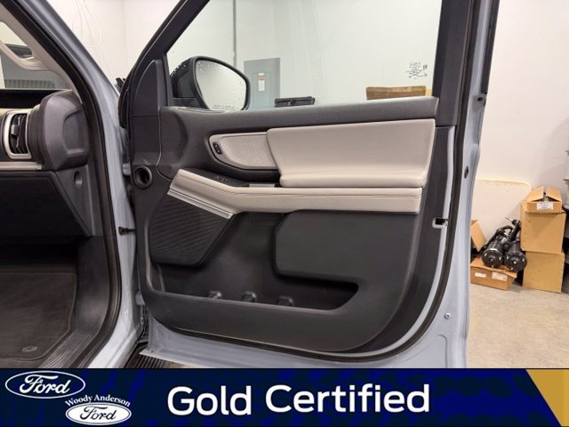 Certified 2025 Ford Expedition Active AWD/4WD image 28