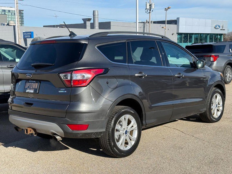 Certified 2018 Ford Escape SE w/ SE Sync 3 Package image 4
