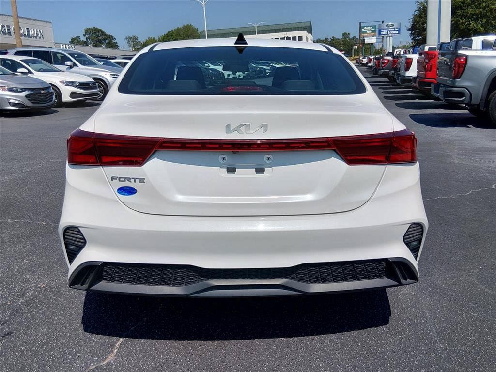 Used 2024 Kia Forte LXS FWD image 5