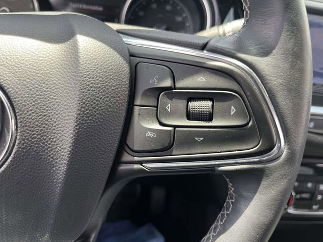 Used 2022 Buick Encore GX Essence FWD image 23