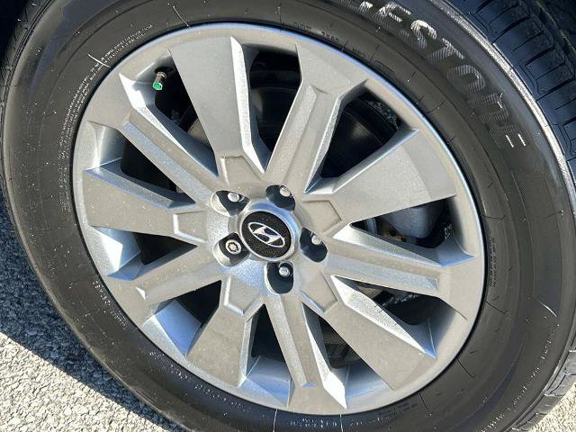 Used 2025 Hyundai Palisade SEL FWD image 12