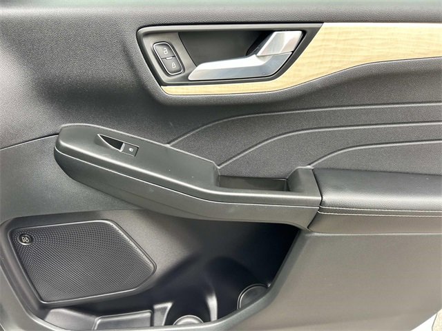 Certified 2022 Ford Escape Titanium w/ Titanium Elite Package image 26
