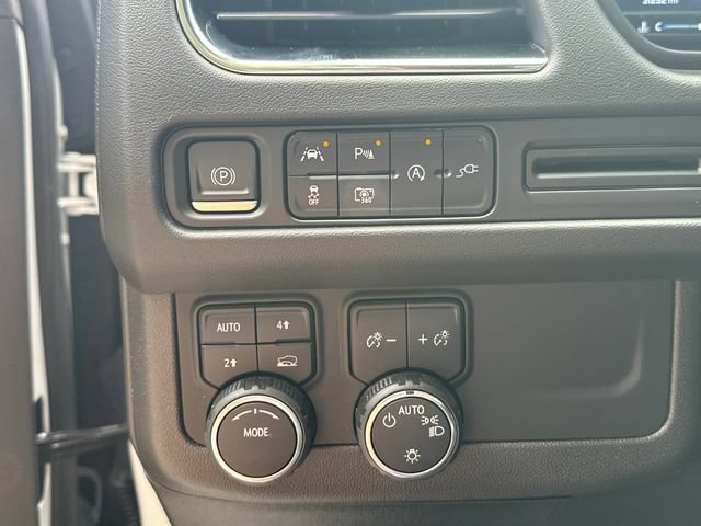 Used 2022 Chevrolet Tahoe RST w/ Luxury Package AWD/4WD image 24