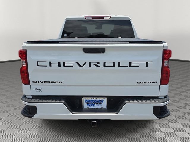 Used 2024 Chevrolet Silverado 1500 Custom w/ Turbomax Blackout Package RWD image 5